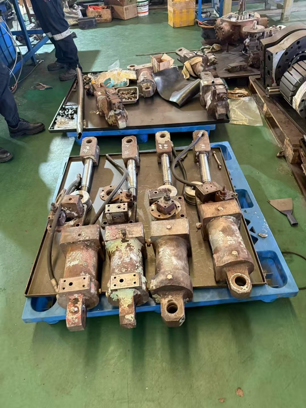 HYDRAULIC SERVICE